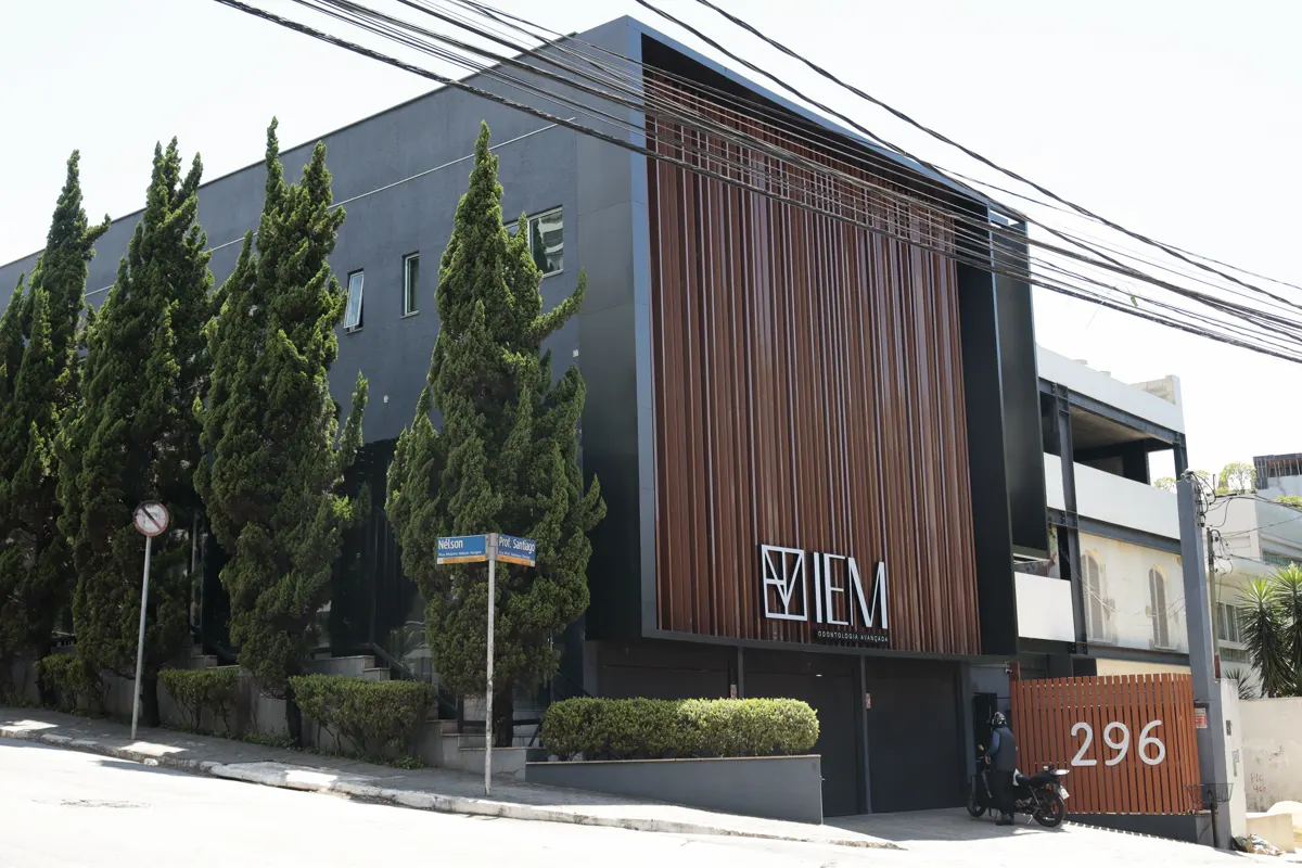 Fachada da clínica IEM Odontologia Avançada no Morumbi